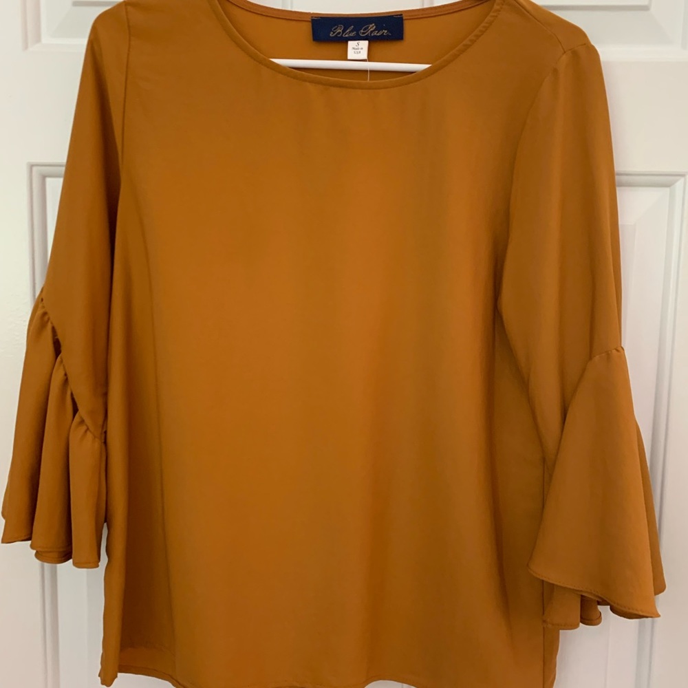 Francesca’s 3/4 sleeve length top, S